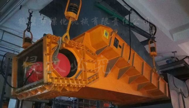 振動(dòng)給料機(jī)料倉(cāng)堵料、撒料、不下料怎么辦？