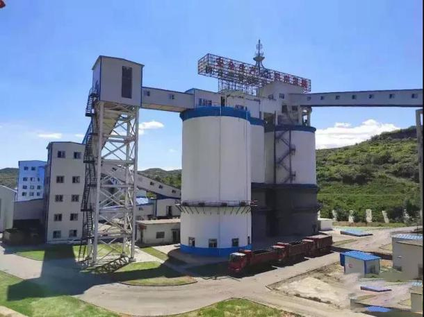 避免振動(dòng)給料機(jī)吊掛斷裂應(yīng)該從哪著手？